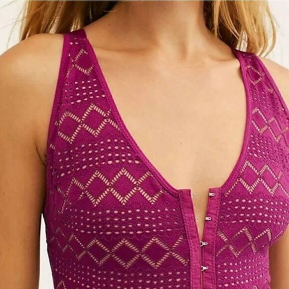 Free People Bodysuit Thank you Never in Magenta Small - Picture 3 of 4